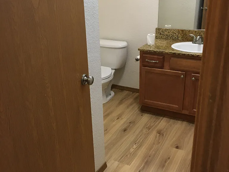 5747 Fallbrook Ln — Photo 25