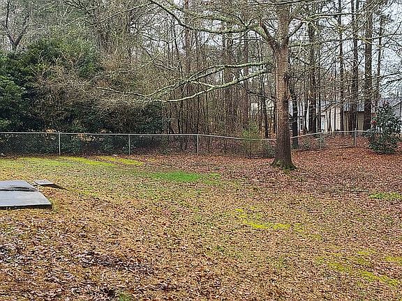 3rd image of 30 Christian Woods Ln