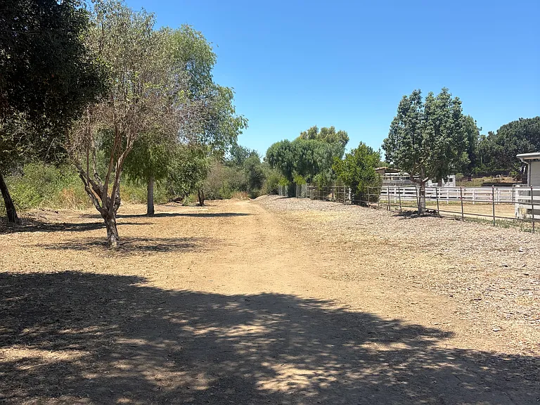 To the right is access to miles of walking ending at the new Bonsall / San Luis Rey Park facilities