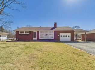 408 Oliver Lee Dr, Belleville, IL