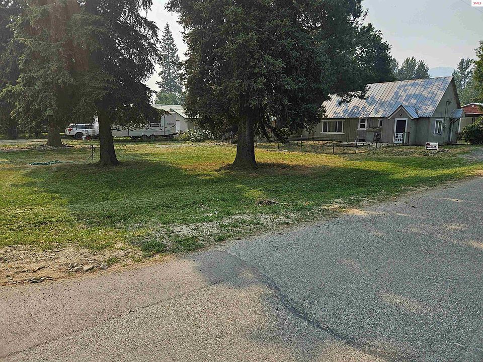 1st image of 104 N Mill St