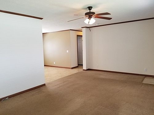 3rd image of 9534 Fairview Dr