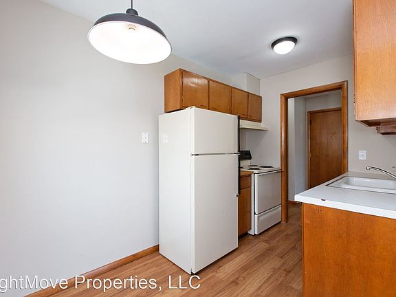 5th image of 2510 Grand Ave S #6