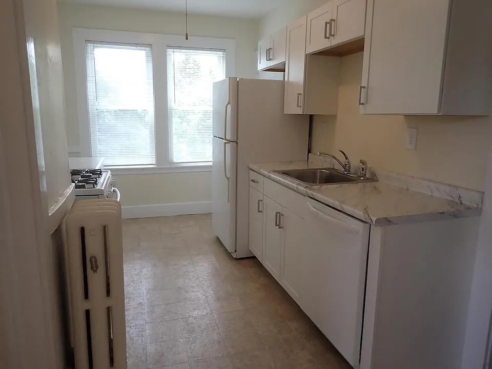 11 Oliver Rd #2