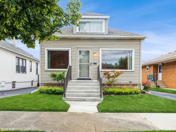 13237 S Escanaba Ave, Chicago, IL 60633