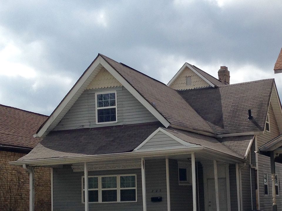 1st image of 225 E Morris St
