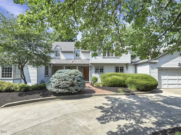 31910 Lake Rd, Avon Lake, OH 44012