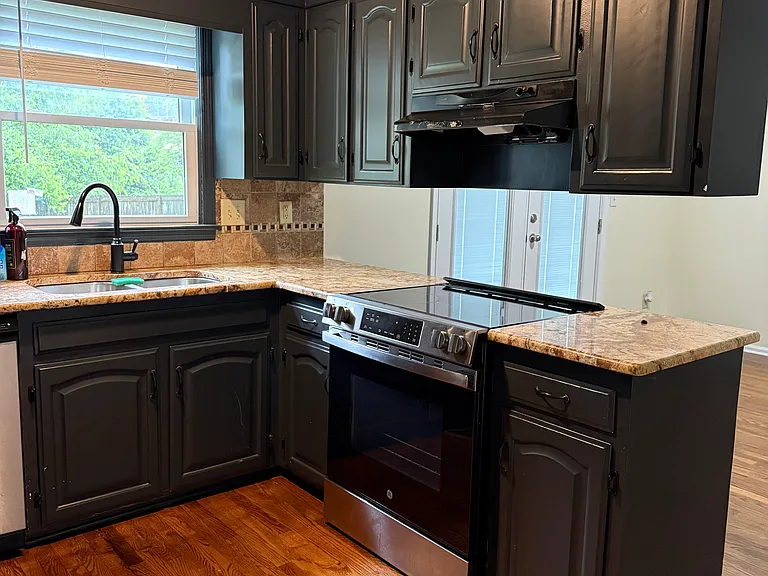 1103 Sandy Springs Rd NW — Photo 17