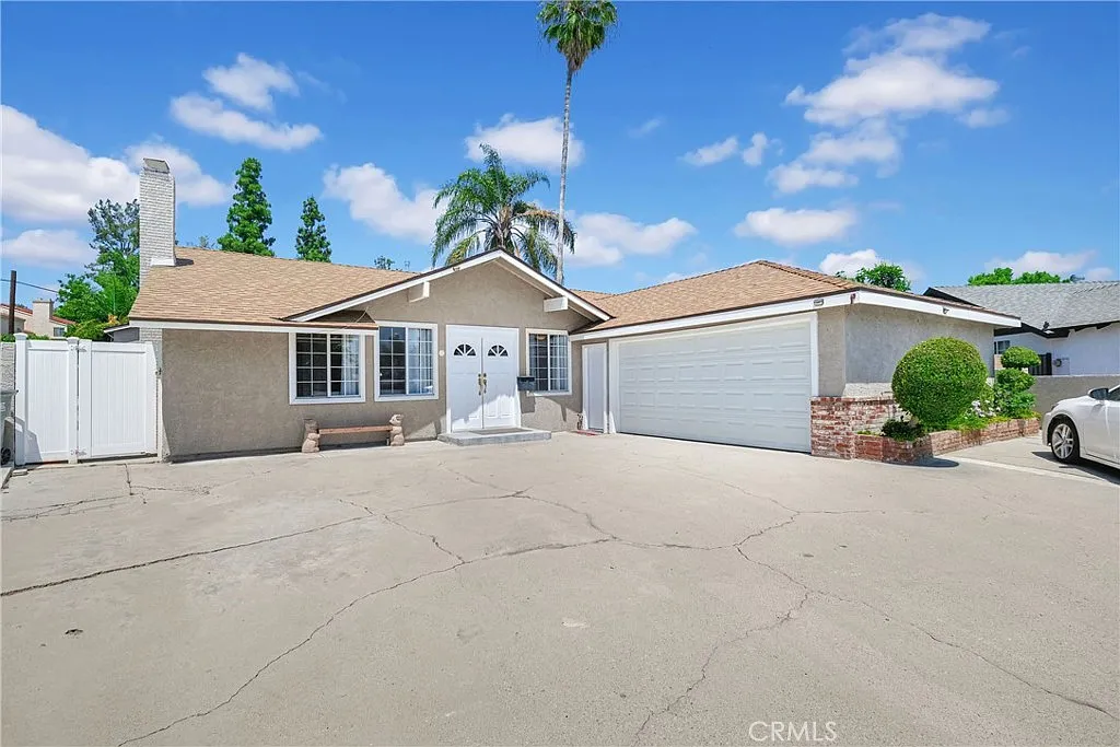 3 bed, 1600 sqft, $3,650 — Photo 2