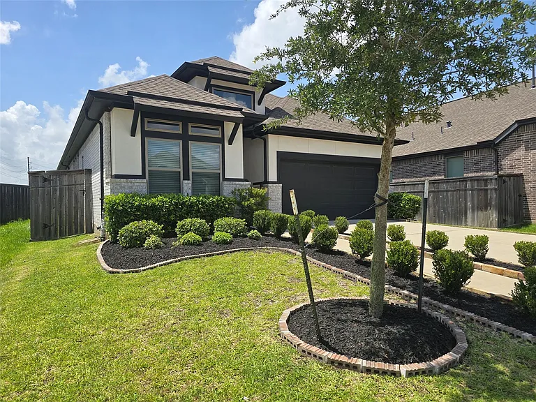 8711 Fox Trail Dr — Photo 4