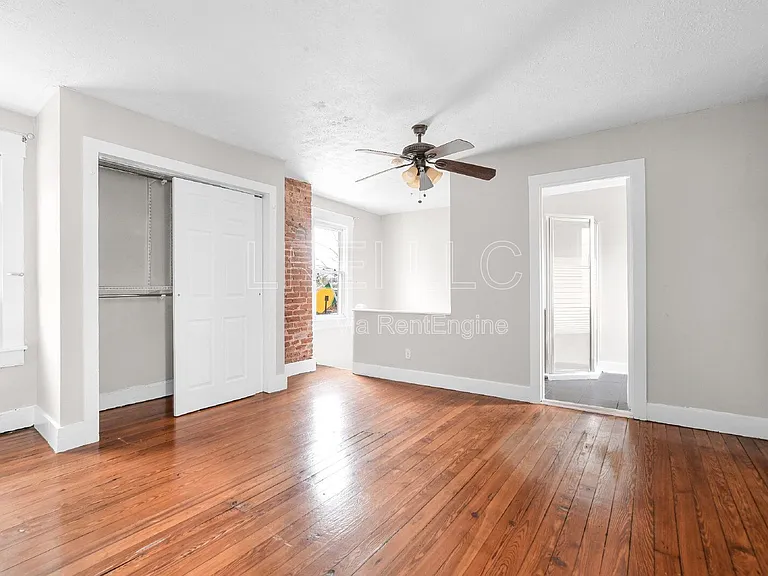 1014 Goss Ave — Photo 10