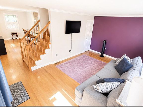 4th image of 8027 Park Haven Rd