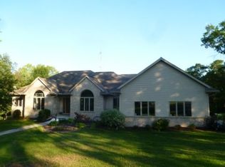 1272 Savanna Rd, Mount Horeb, WI 53572
