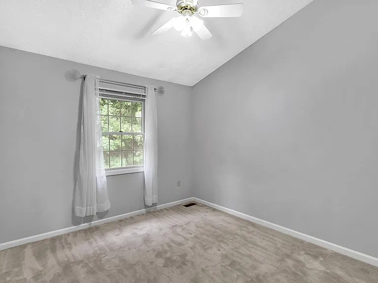 3014 Estate Dr — Photo 5