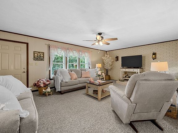 5th image of 426 Lakeland Dr