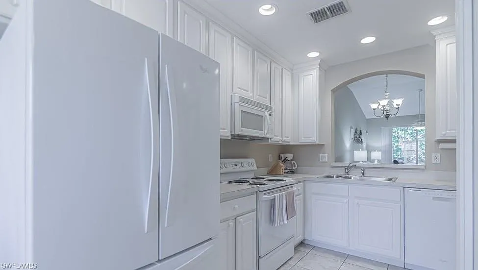3 bed, 2.5 bath, 1460 sqft, $4,800 — Photo 2