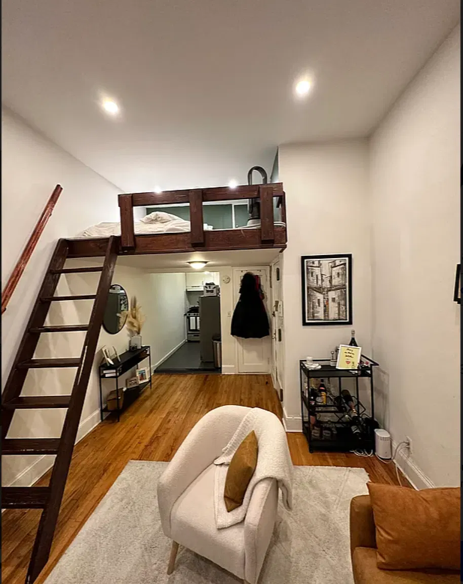 69 8th Avenue — Photo 1