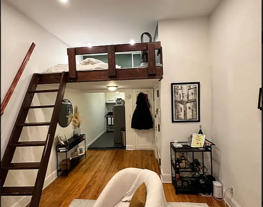 69 8th Ave #11