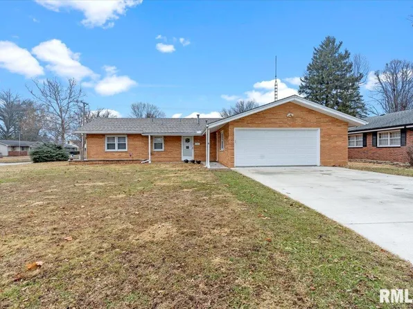 2101 Blackhawk Rd, Springfield, IL 62702