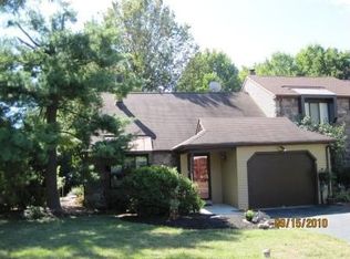 136 Granite Hill Ct, Langhorne, PA 19047