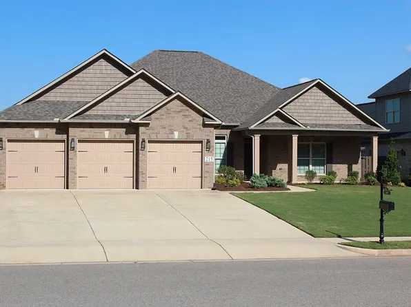 215 Somerdale Ln, Huntsville, AL 35811