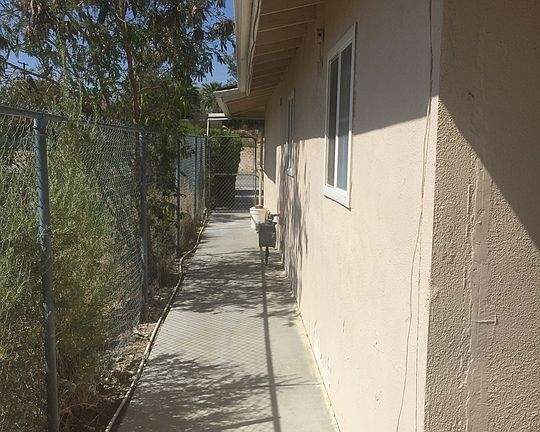 3rd image of 66915 Desert View Ave