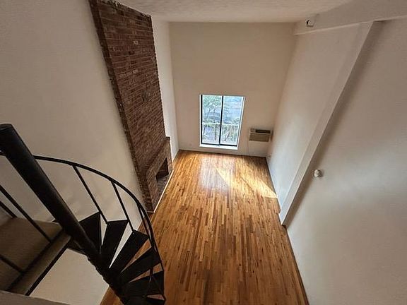 3rd image of 518 E 80th St APT 2A