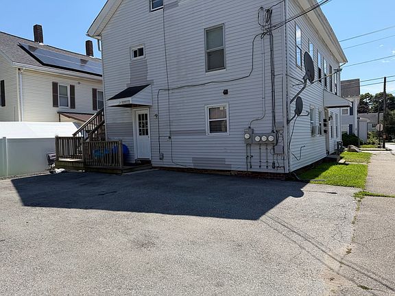 3rd image of 19 Myrtle Ave
