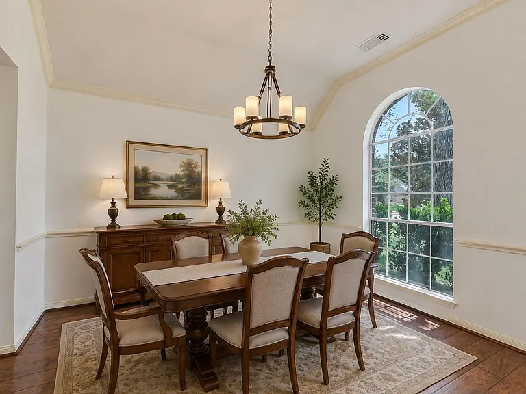 11802 Chateau Trl — Photo 12