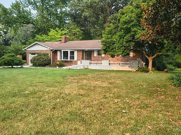 3rd image of 2409 Millwood Rd