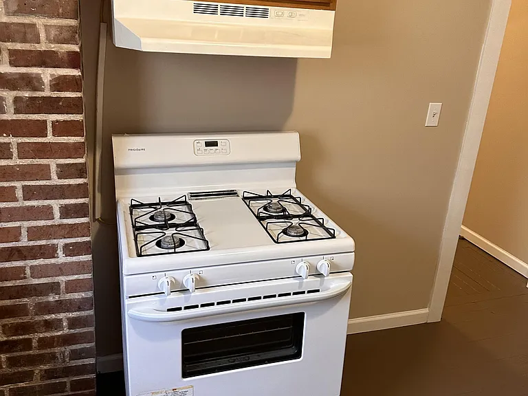 Gas stove