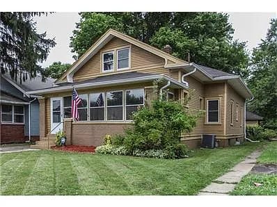3934 N Kenwood Ave photo 1