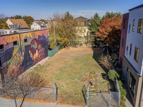 1047 Westminster St, Providence, RI 02903