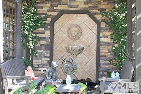 5th image of 2863 Shirley Dr