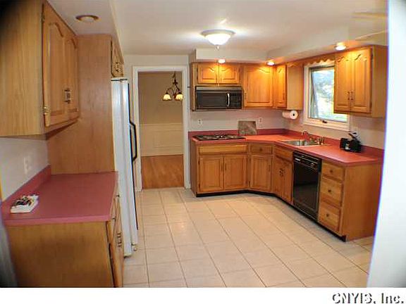 5th image of 6324 Danbury Dr