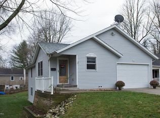413 W Grant St, Plainwell, MI 49080