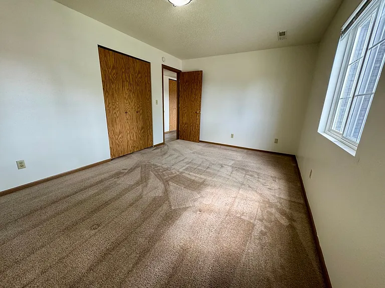 156 W Side Dr — Photo 9