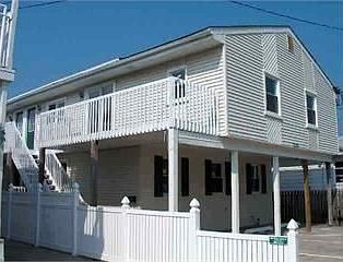 1st image of 220 E Hollywood Ave #1