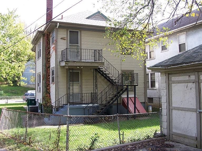 2nd image of 3563 Vine St