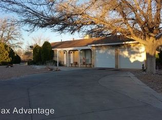 3300 May Cir SE, Corrales, NM 87124