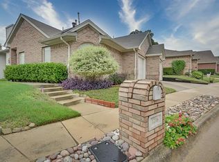 1216 Falcon Trl, Bedford, TX 76021
