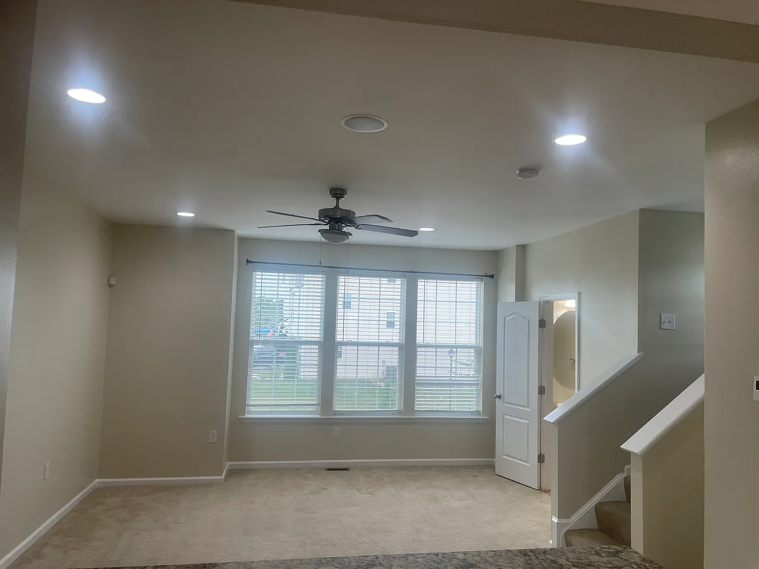 62 Corporate Blvd — Photo 4