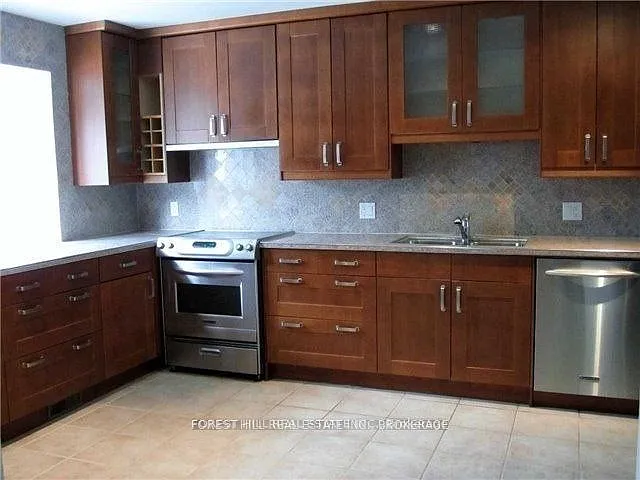 21 Red Maple Ct — Photo 4
