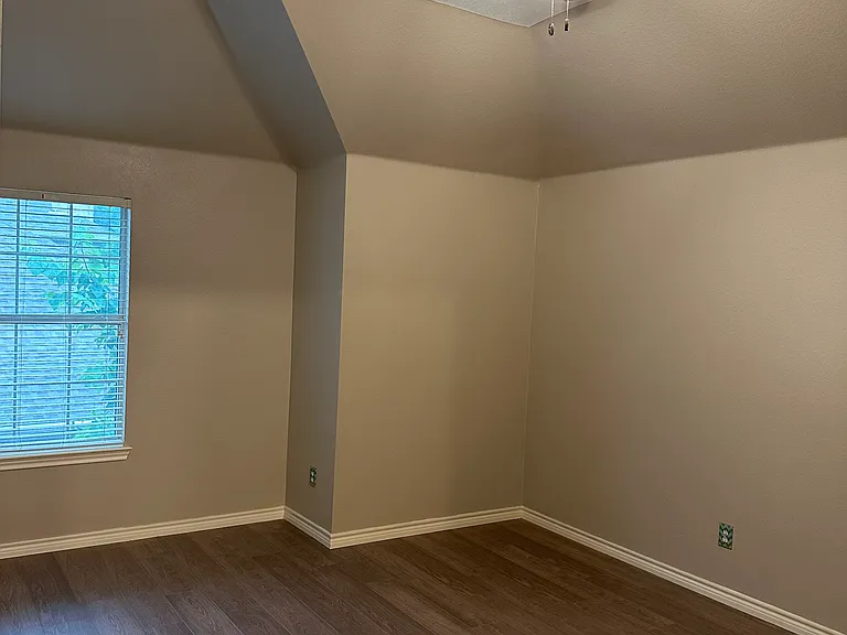 5880 Lorenzo Dr — Photo 16