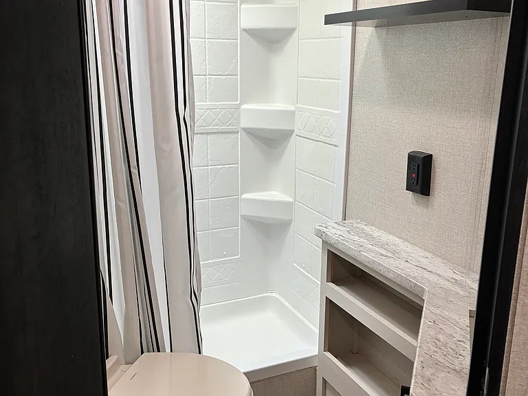 5600 New Tampa Hwy #8B — Photo 8