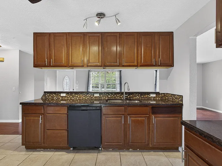 16932 Okeechobee Blvd — Photo 27