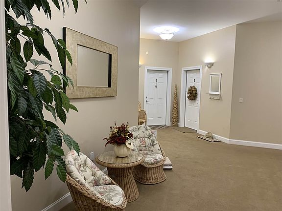 5th image of 1015 Osprey Ct APT 4