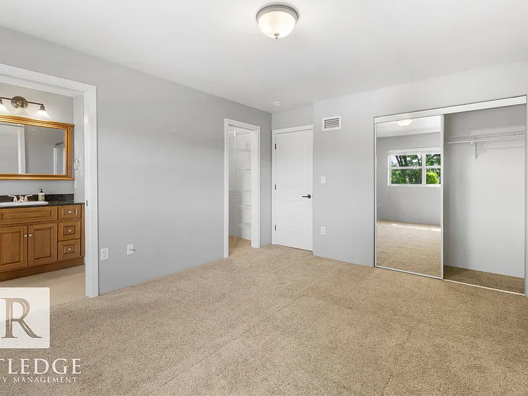 263 Tyler Ave — Photo 17