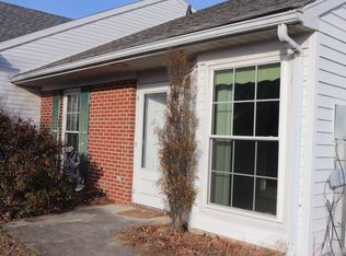 27 Fieldcrest Dr, Mechanicsburg, PA 17050