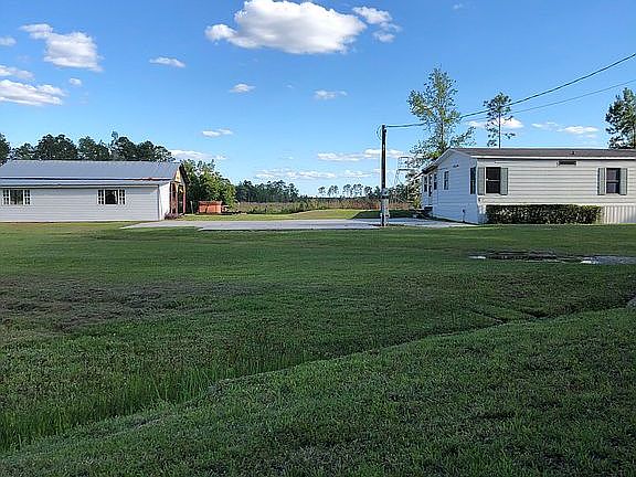 4th image of 1272 SE Rossi Dr